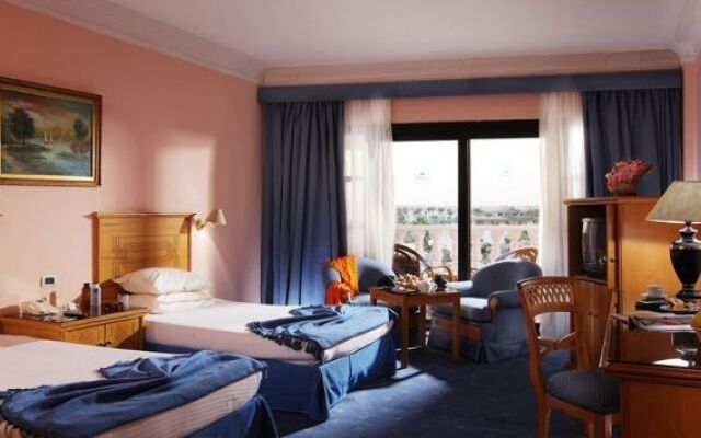 Golden 5 Almas Palace Resort