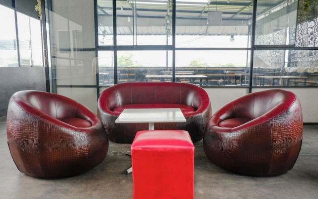 Sm House by OYO Rooms