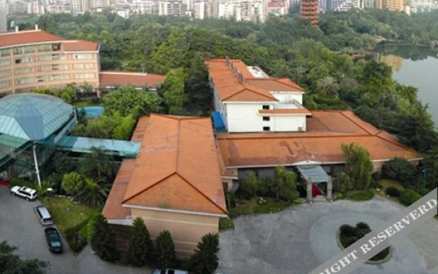 Rhinoceros Hotel