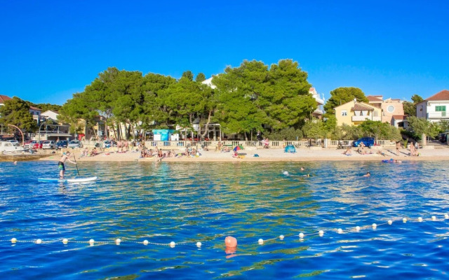 Beachfront Apartment Gaj 9