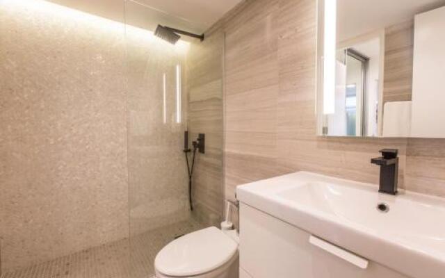 Ocean View Deluxe Suite: Pvt. Beach & Pool