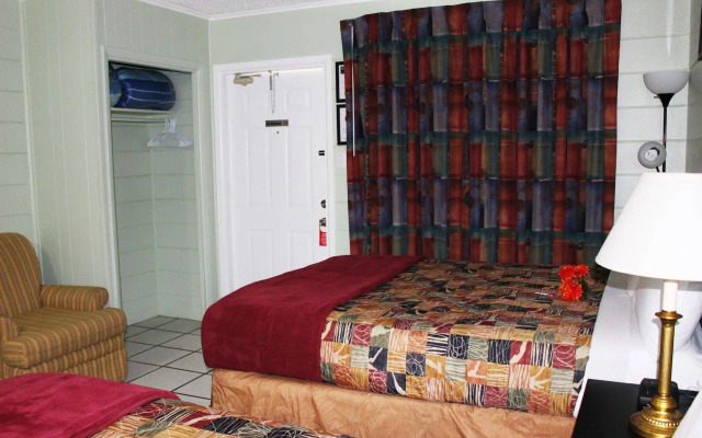 Sunshine Inn & Suites Venice, FL