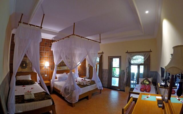 Man's Cottages and Spa