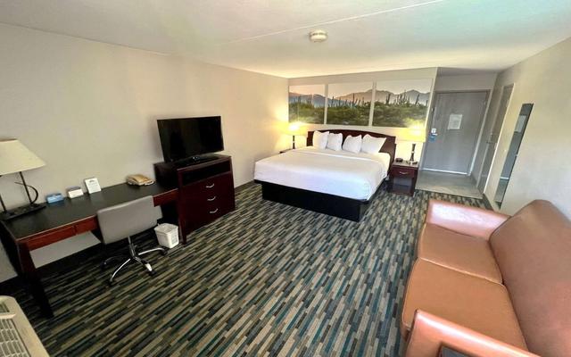 Days Hotel by Wyndham Mesa Near Phoenix