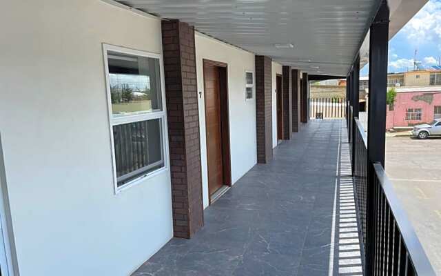 Hotel Plaza OSCARCEL