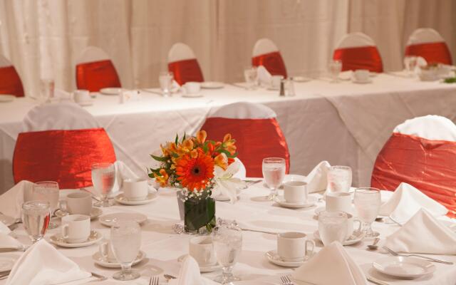 Holiday Inn & Suites Vancouver Downtown by IHG