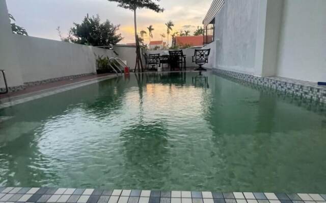 Moon house villa