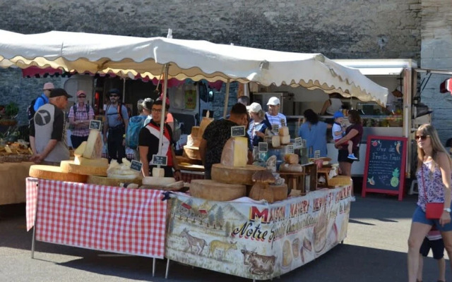 Villa Les Beaumettes - Haven of Peace in the Luberon
