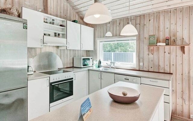Spacious Holiday Home With Sauna in Aakirkeby