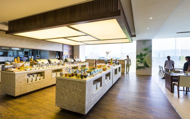 A La Carte Da Nang Beach