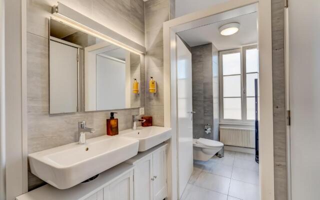 The 5 Continents Ii by Stay Swiss