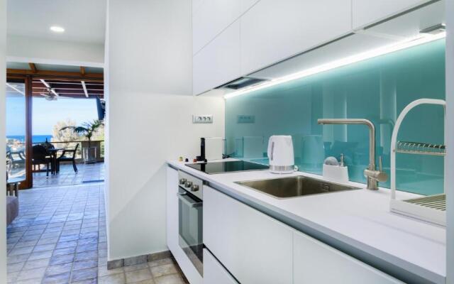 Xenios Dias Luxury Apartments With Sea View