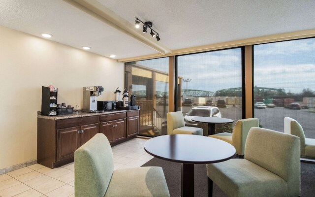 Rodeway Inn & Suites Portland - Jantzen Beach