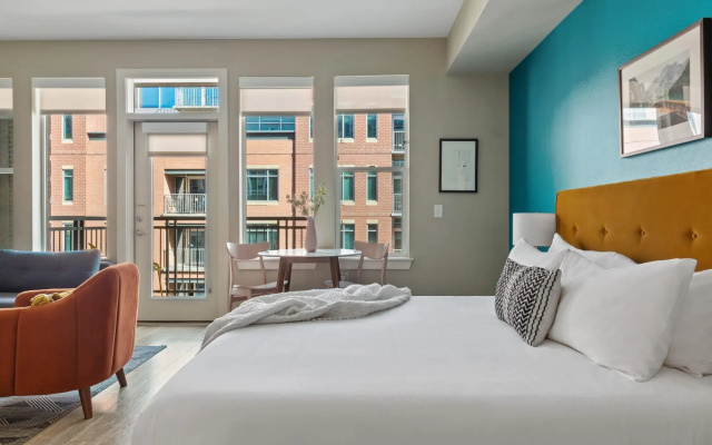 Denver | Sensational Studio Riverfront Apartment