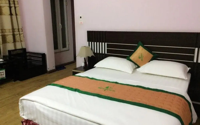 Westlake Hotel - Lac Long Quan