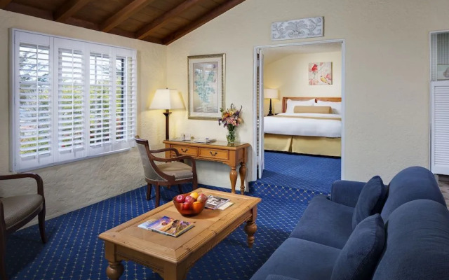 The Colonial Terrace