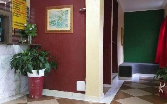 Hotel Lado Leste