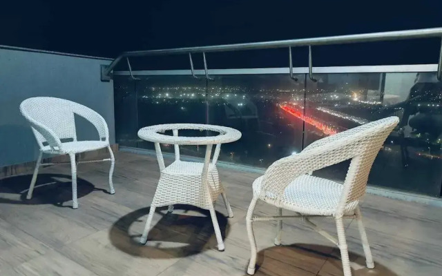 Supernova Heights Studio