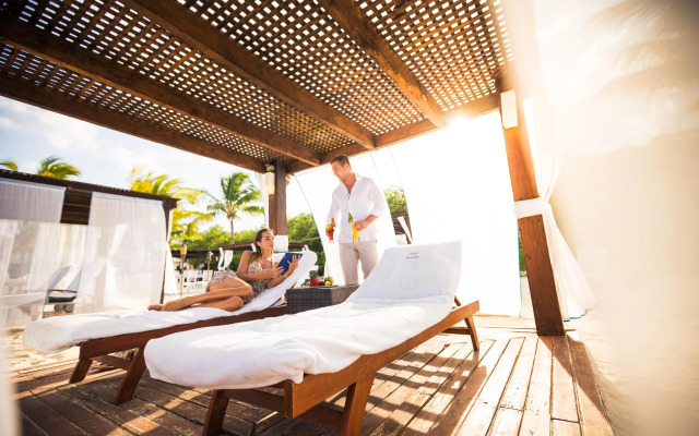 BlueBay Grand Esmeralda All Inclusive