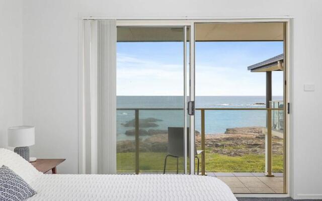 Absolute Waterfront @ Anna Bay