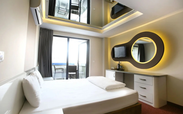 IS Hotel