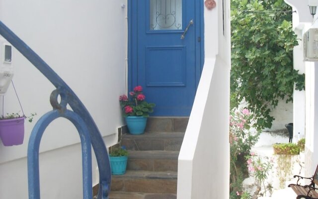 Alkistis Cozy by The Beach Apartment in Ikaria Island Intherma Bay - 2nd Floor