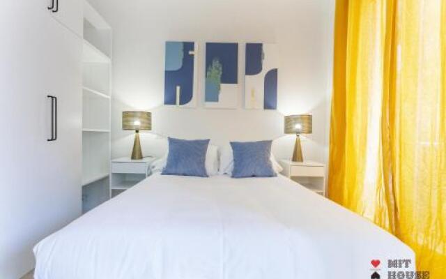 Mit House Universidad En Madrid