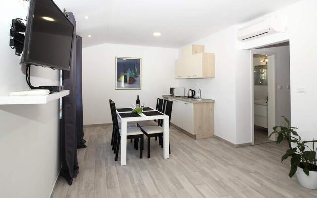 Modern Apartment in Mocici With Terrace