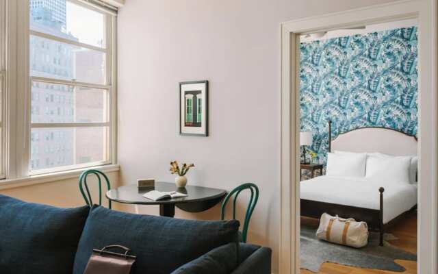 Roami at Duncan Plaza