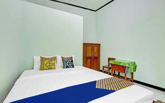 SPOT ON 90760 Homestay Al Madina Syariah
