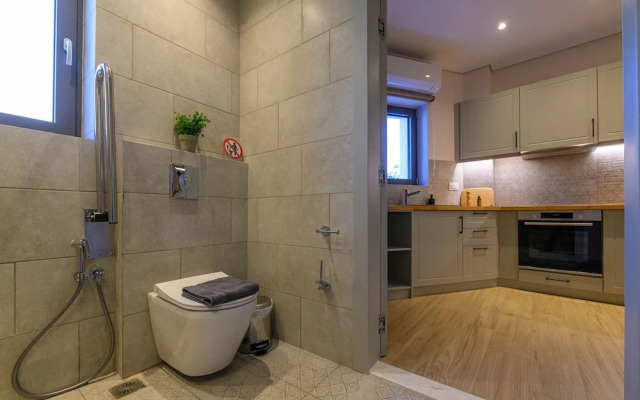 Kannas Mani-Luxury Suites- Adults friendly 14+