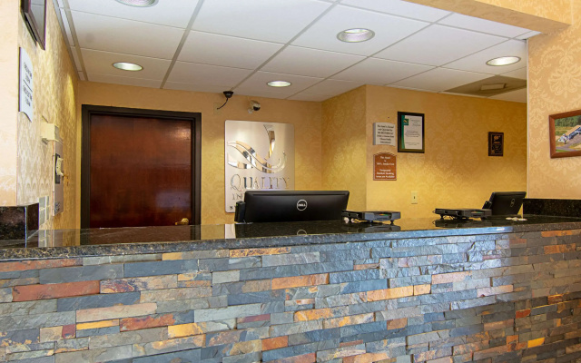 Quality Inn & Suites Richburg I-77