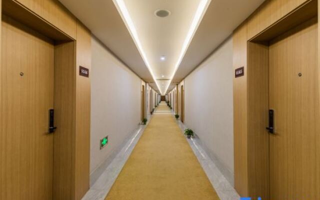 Tonglu Hongqi JC Hotel