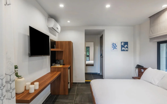 Domus Carmel Hotel
