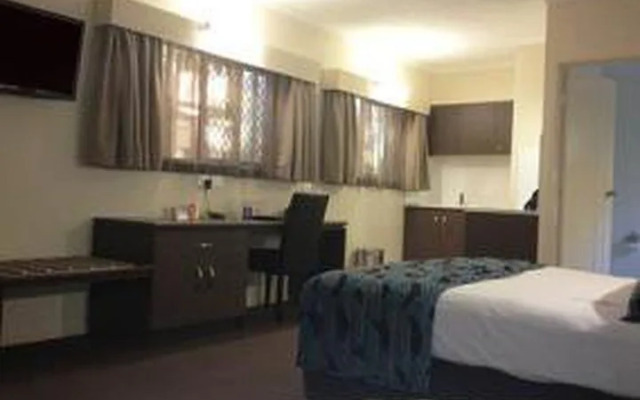 Quality Hotel Robertson Gardens