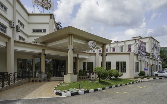Garden View Hotel — 3-star hotel in Bahau