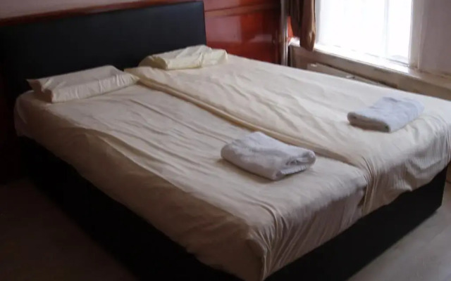 Hotel Manofa