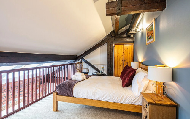 Victoria Quays Loft Apt - Free Parking