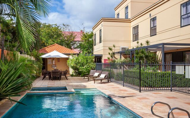 Best Western Northbridge Apartments