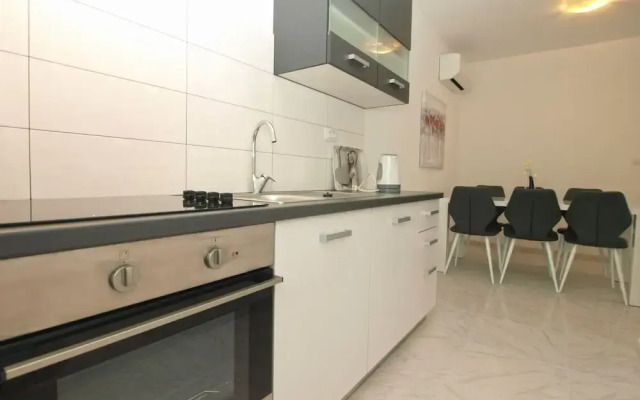Apartment 1670