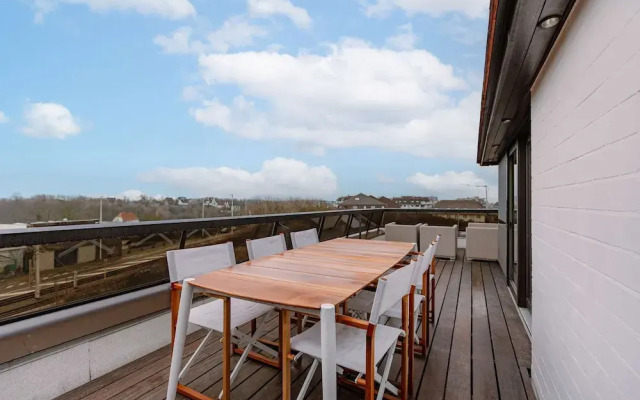 Penthouse on the Dike Bathed in Sunlight