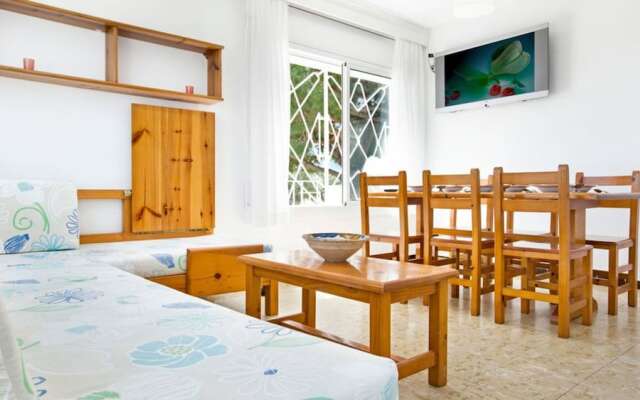 Apartment - 2 Bedrooms with Pool - 107156