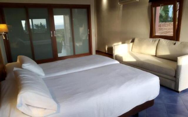 Beach Hotel Dos Mares