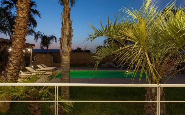 Villa piscina 5 camere 5 bagni spiaggia Ionio m780