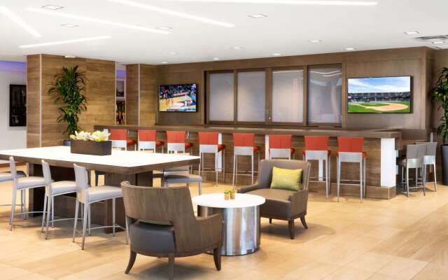 Ayres Hotel San Diego South - Chula Vista