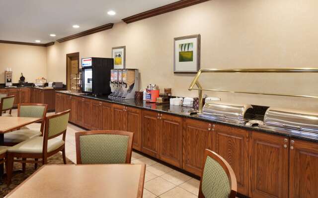 Country Inn & Suites by Radisson, Champaign North, IL