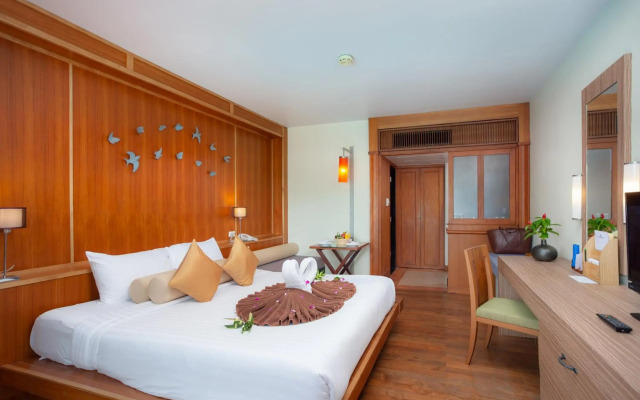 Serenotel Pattaya Beach Front