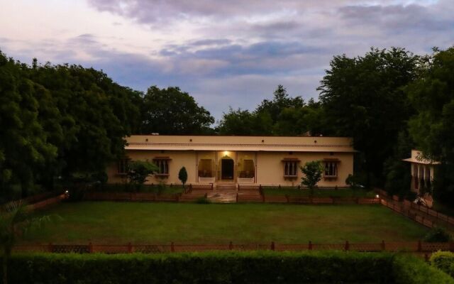 Shahpura Abhaneri Resort