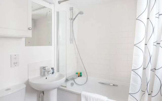 London Queens - Central