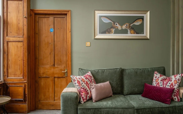 Watermouth Castle, Bassett Apartment